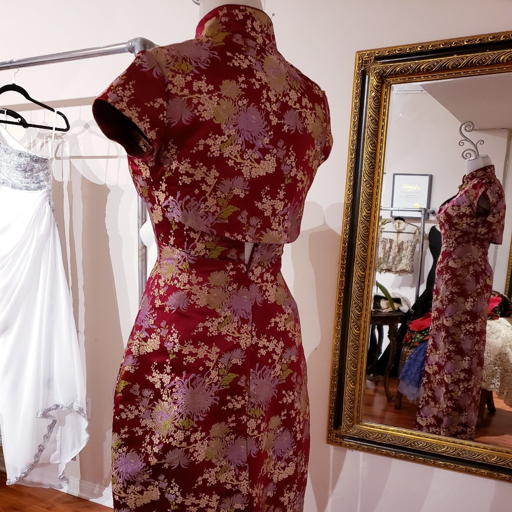 Sophisticated Brocade Dress - Picture 2 of 3